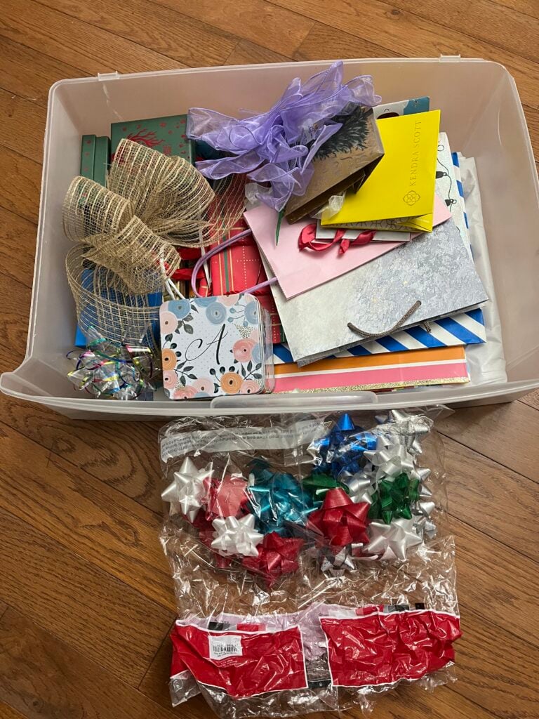 How to Help a Hoarder Clean House: Compassion and Practical Steps - How To Control ClutterOnce A Week Decluttering ScheduleHow To Help A Hoarder DeclutterHow To Deal With Clutter In Your HomeHow To De ClutterOverwhelming ClutterHoarding Help DeclutterHow To De Clutter Your HomeQuick Decluttering Tasks