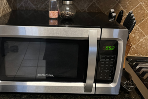 10 Easy Cleaning Hacks for Your Kitchen