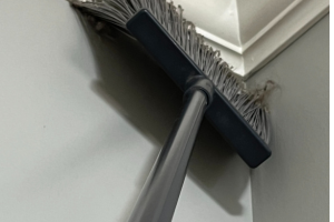 10 Easy Cleaning Hacks for Your Bedroom